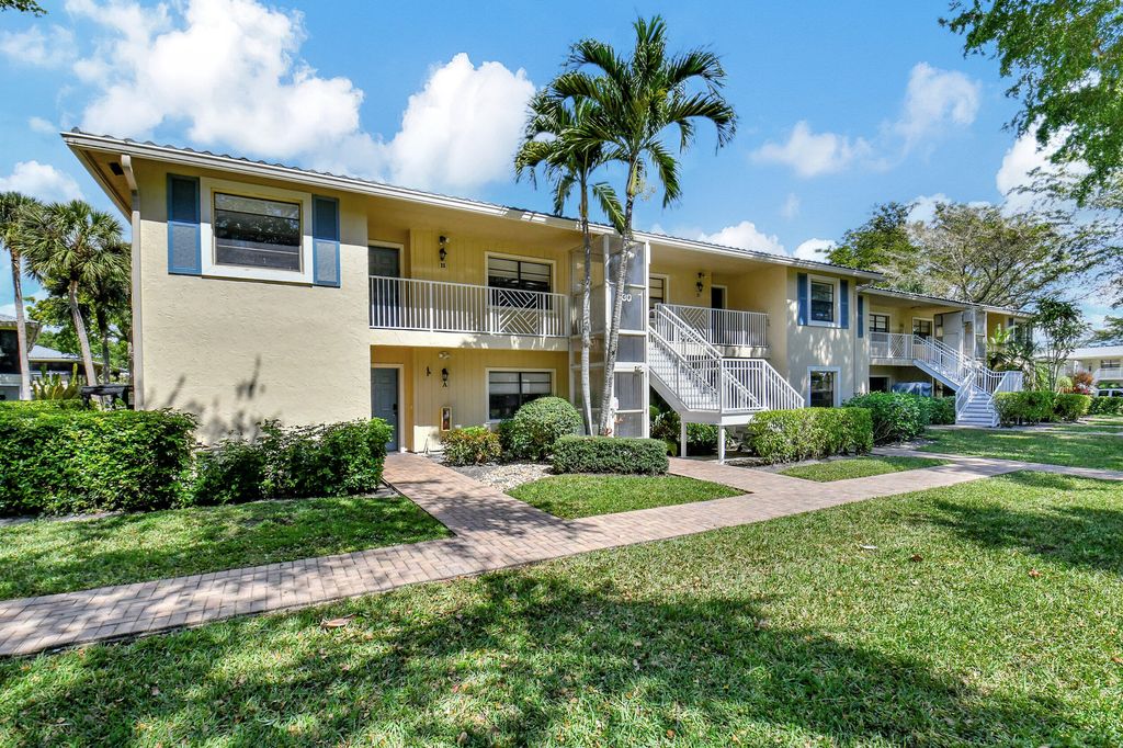 Photo of 30 Westgate Lane #B, Boynton Beach, FL 33436 (MLS # R10963957)