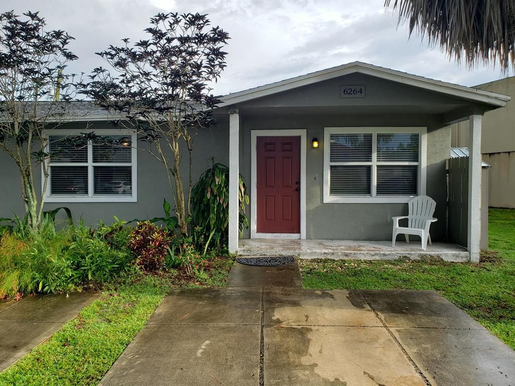 Photo of 6264 Allen Street, Jupiter, FL 33458 (MLS # R10723642)