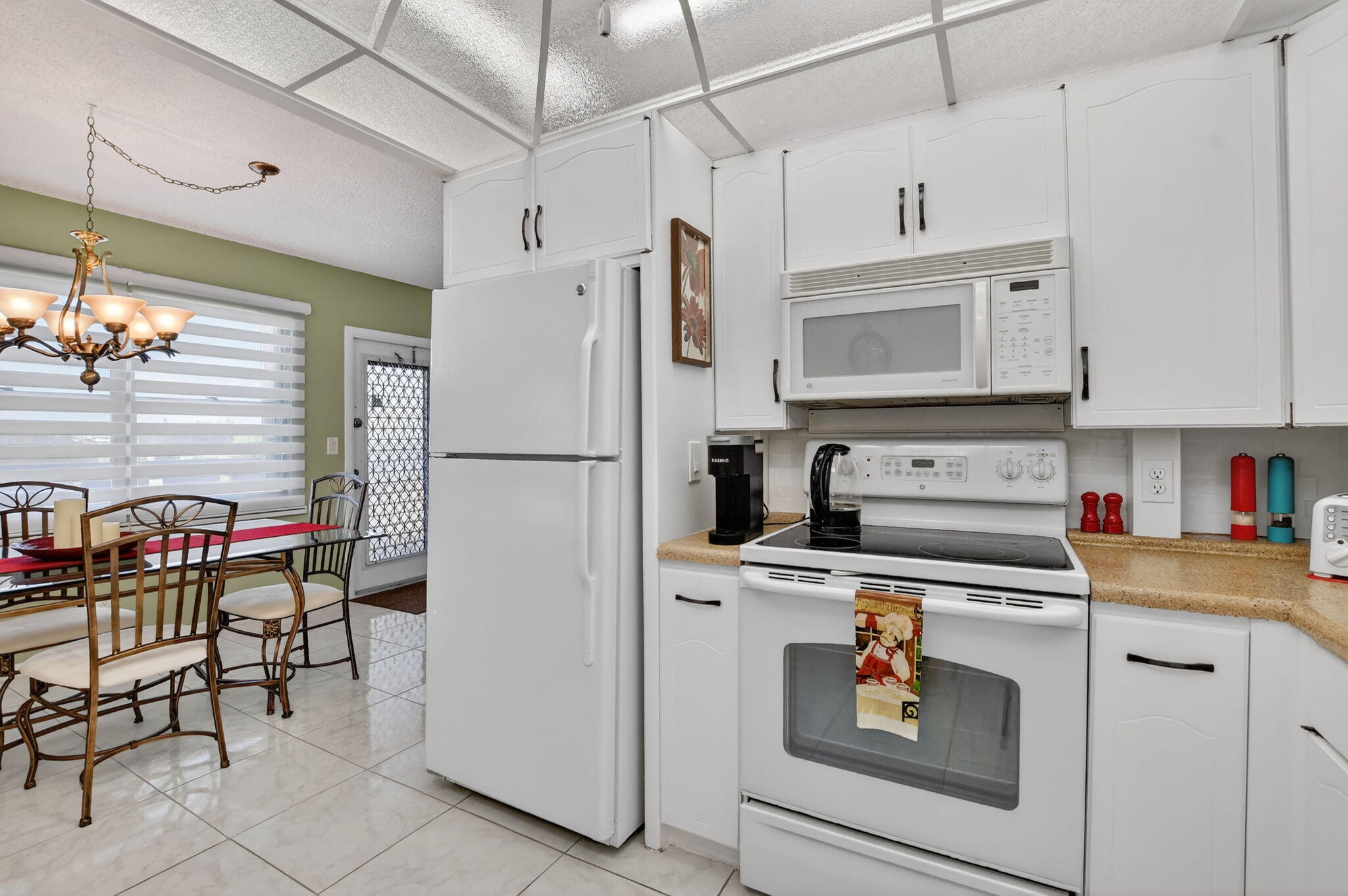 OAKRIDGE V CONDO - Residential