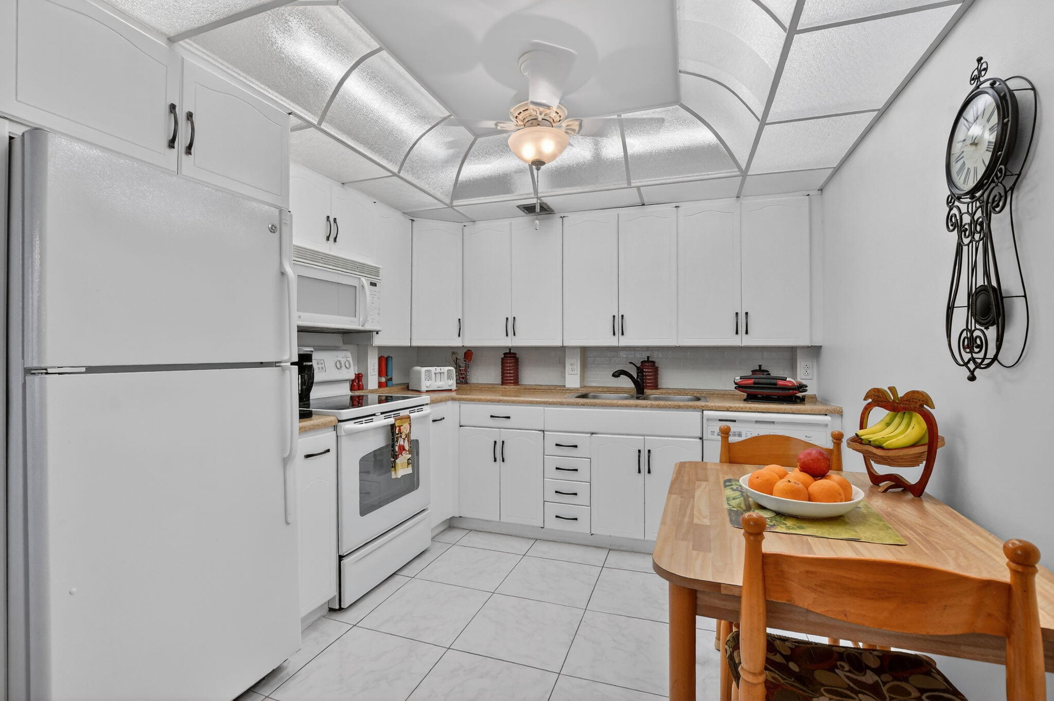 OAKRIDGE V CONDO - Residential