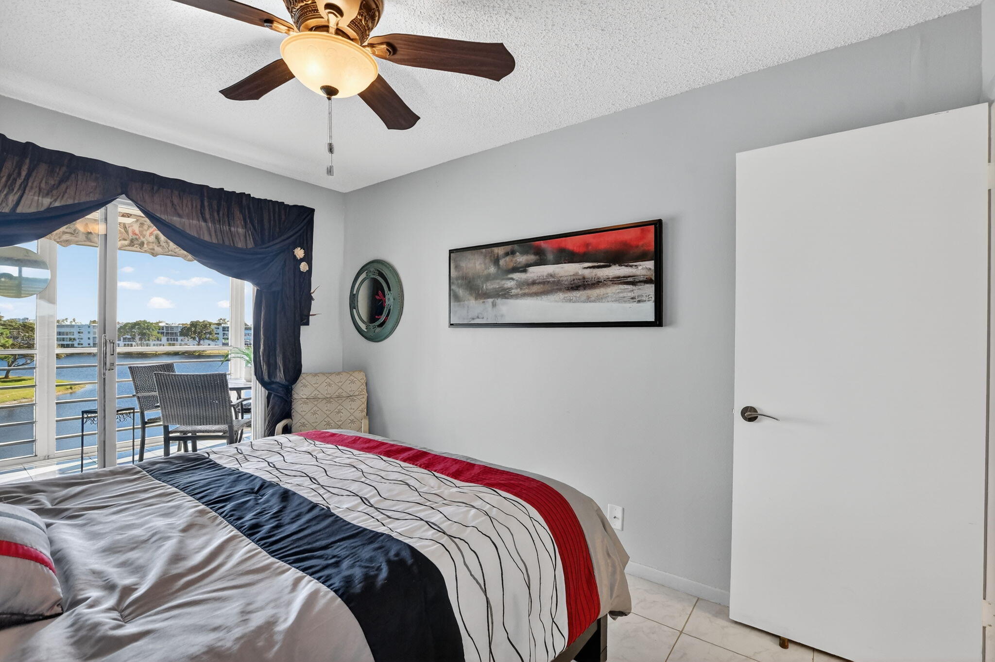 OAKRIDGE V CONDO - Residential