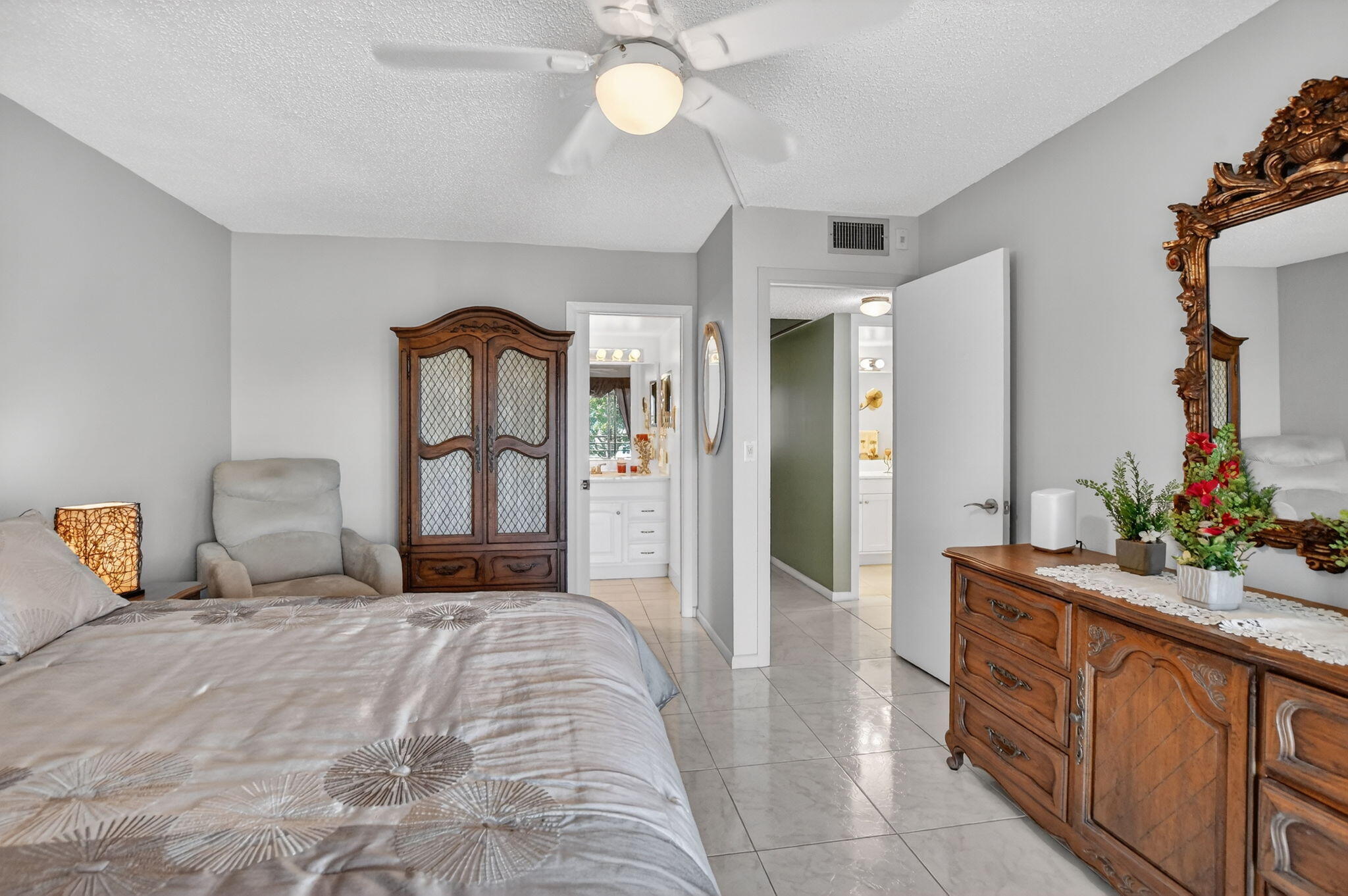 OAKRIDGE V CONDO - Residential