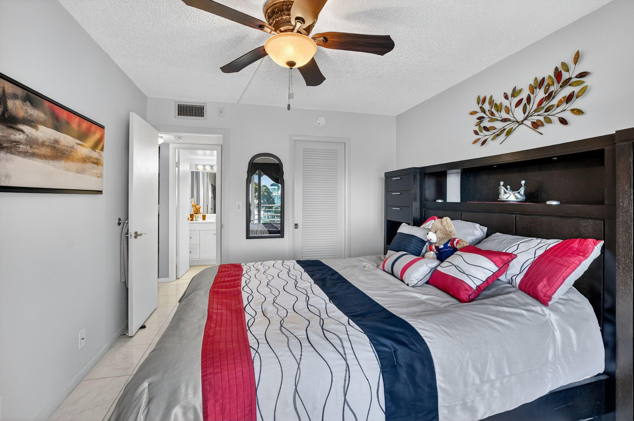 OAKRIDGE V CONDO - Residential