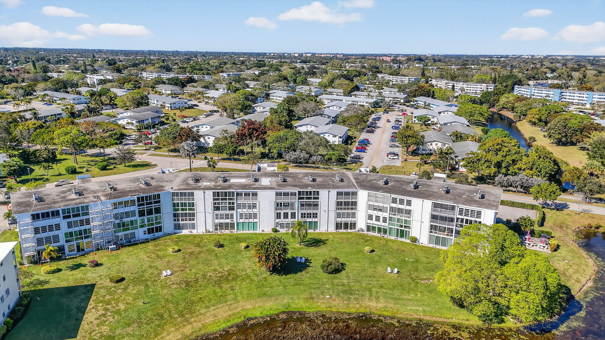 OAKRIDGE V CONDO - Residential