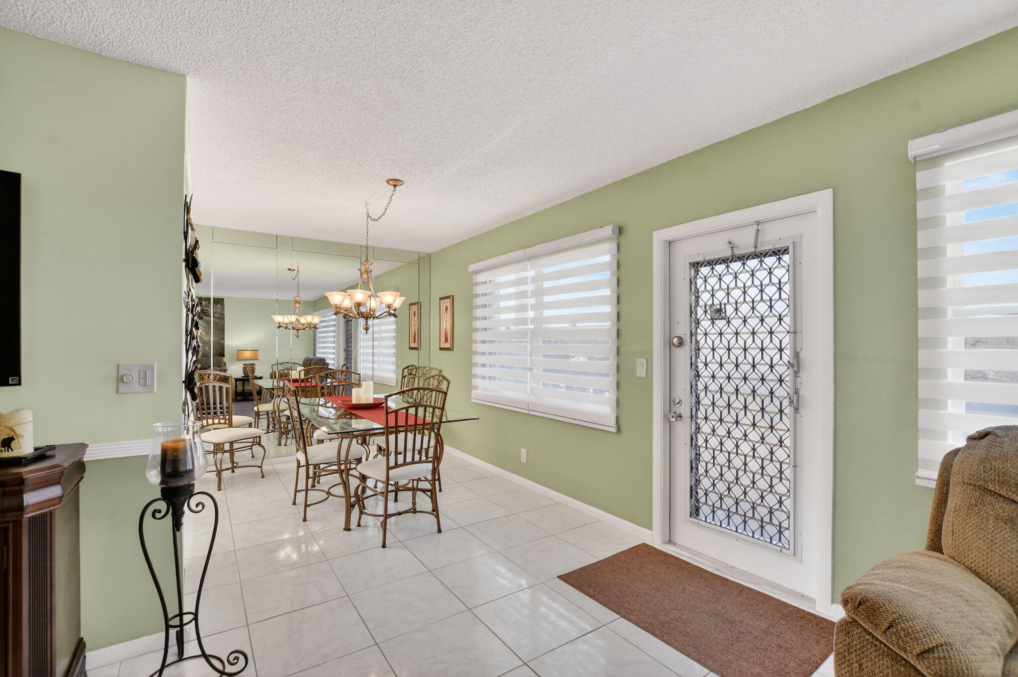 OAKRIDGE V CONDO - Residential