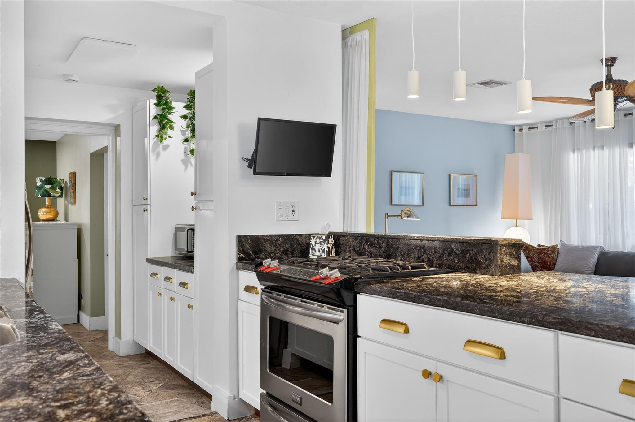 Harold A Keats Add 24-40 - Residential Lease