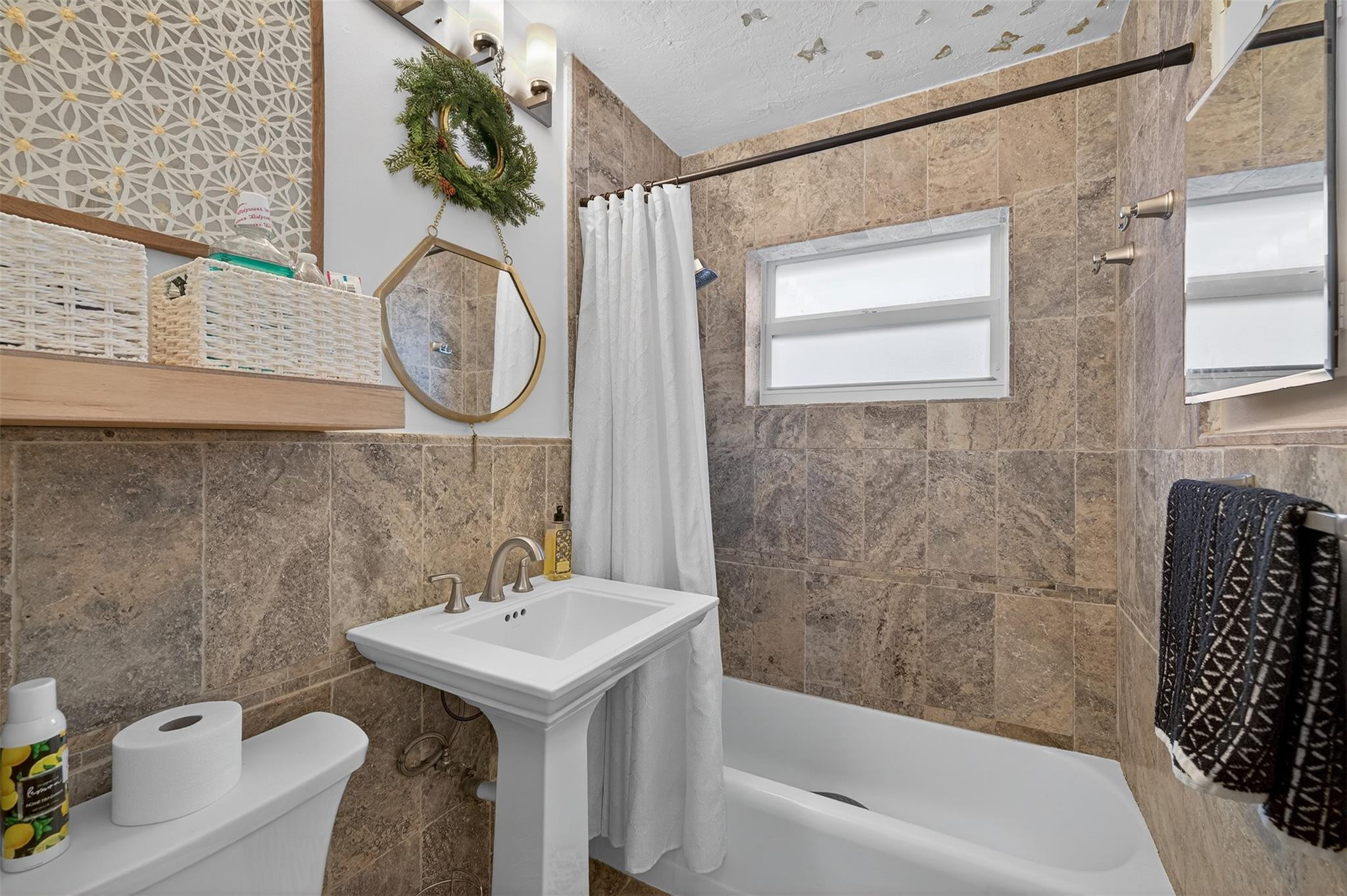 Harold A Keats Add 24-40 - Residential Lease