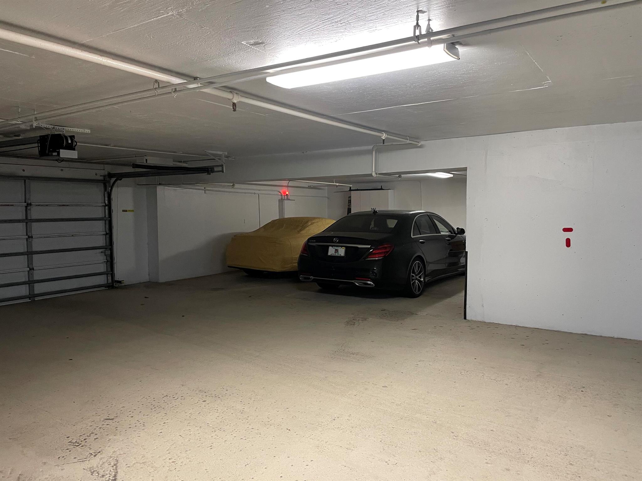 REGENCY SIX CONDO - Residential