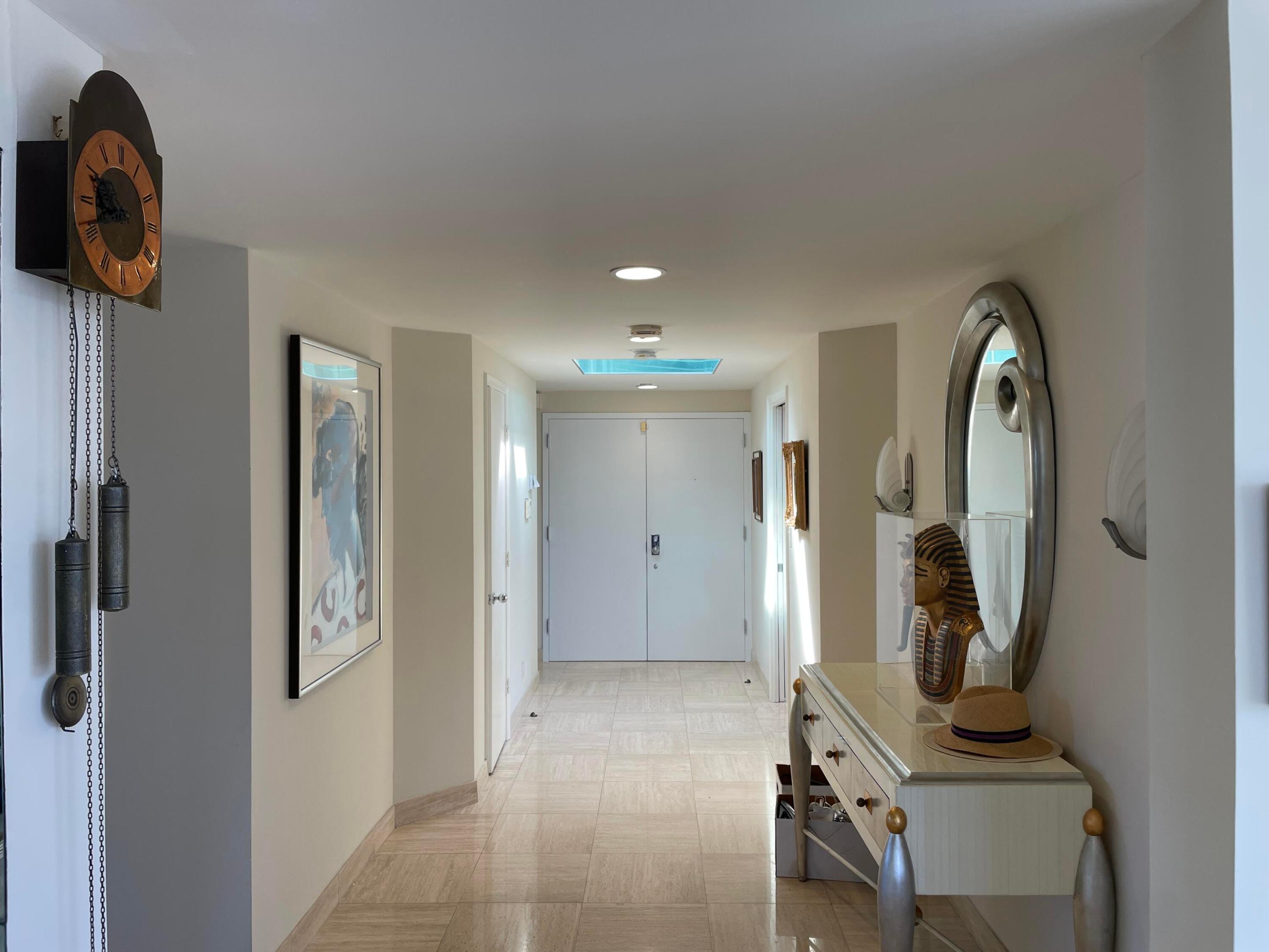 REGENCY SIX CONDO - Residential