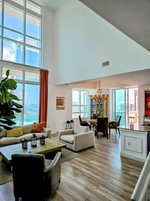 951 Brickell Avenue Unit 4205, Miami, FL MLS: R11081410