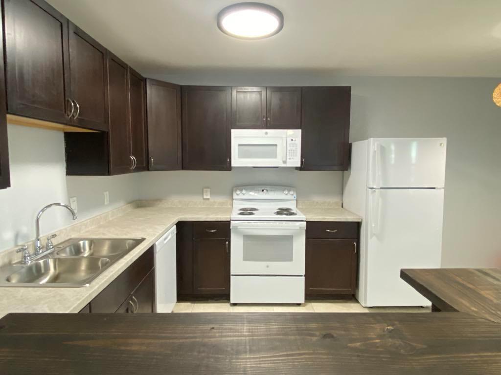 810 Lake Shore Drive 17
