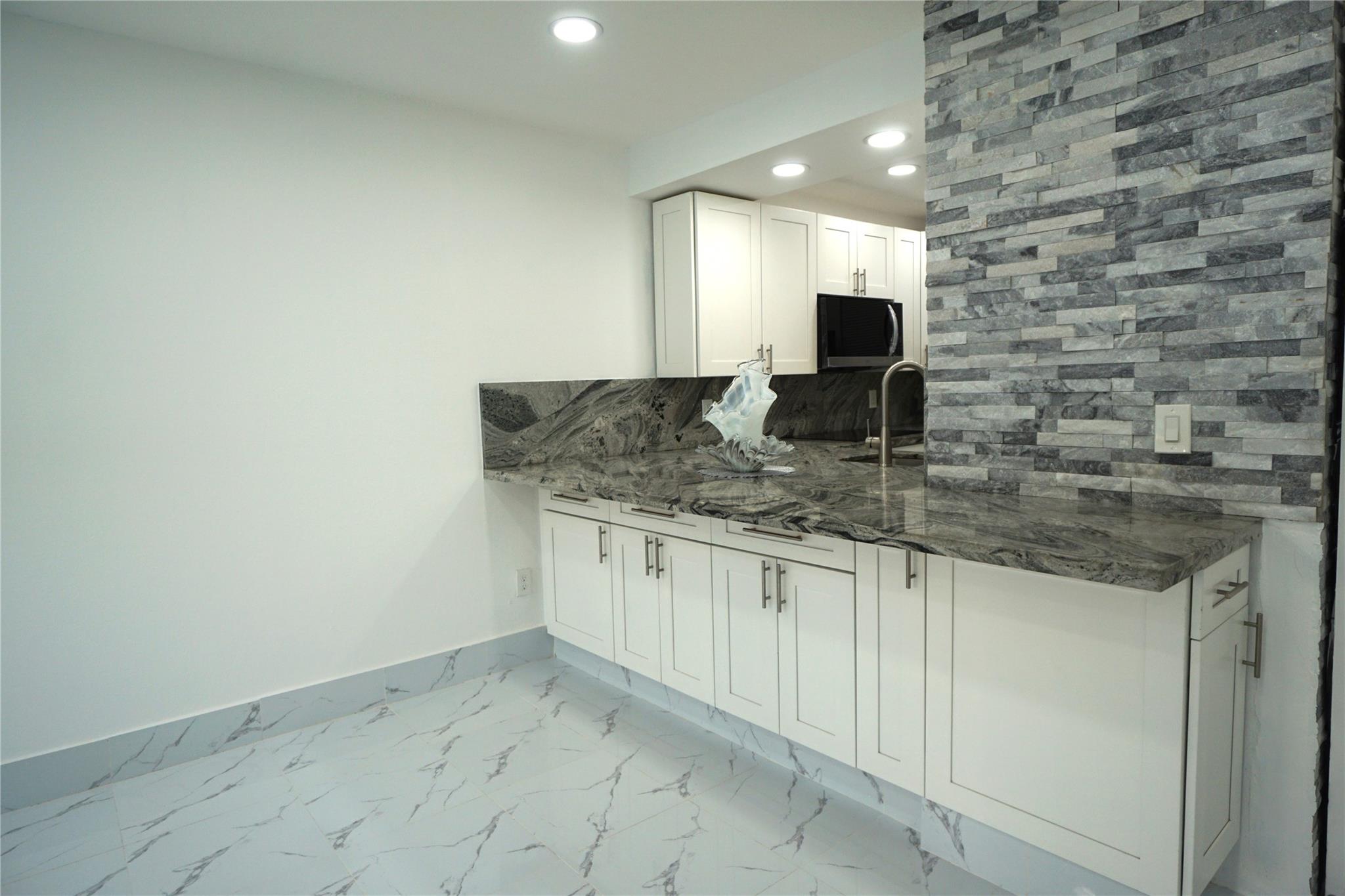 Son Vida Condo - Residential