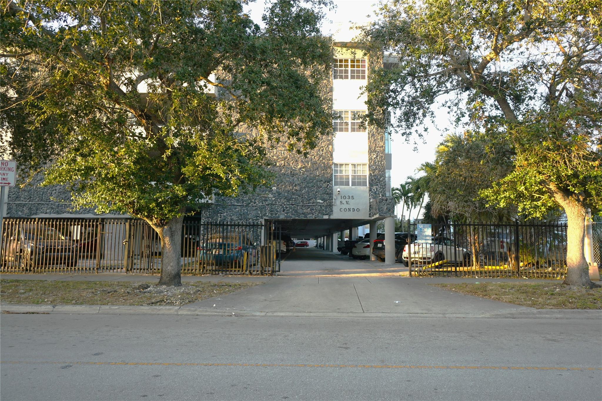 Son Vida Condo - Residential