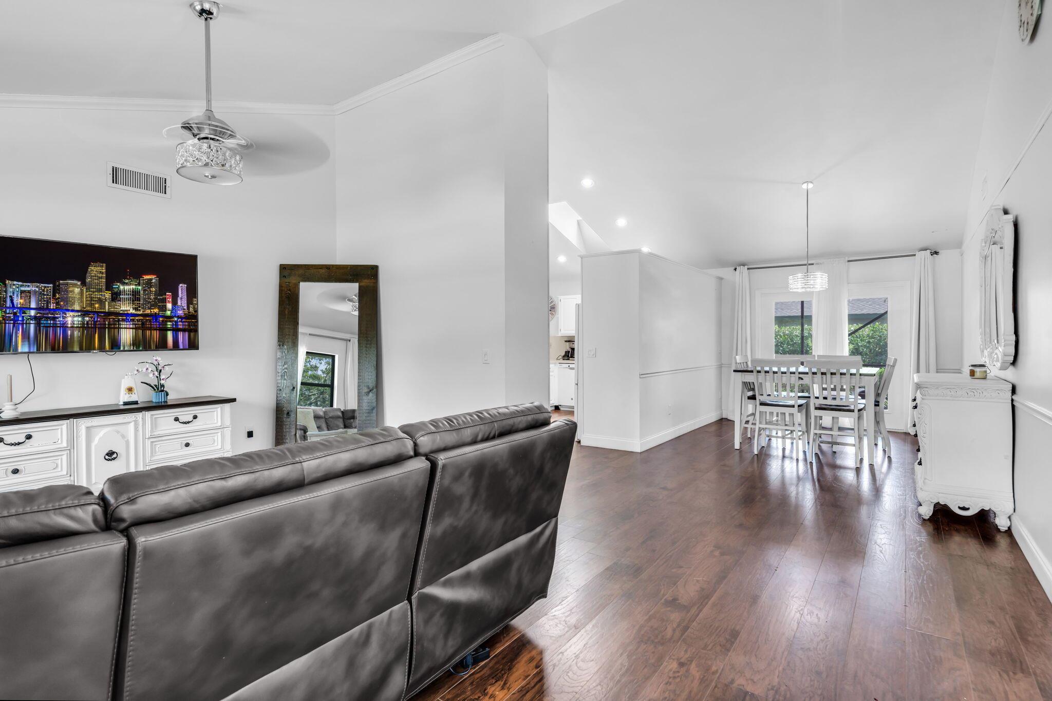 1532 Primrose Lane