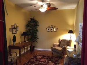 LEXINGTON LAKES - Residential