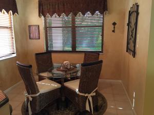 LEXINGTON LAKES - Residential