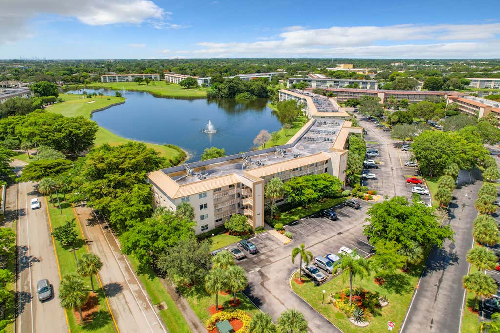 Photo of 3205 Portofino Point #B4, Coconut Creek, FL 33066 (MLS # B26064755)