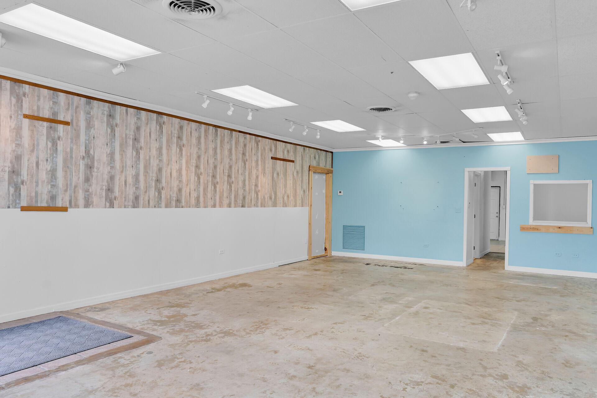 STRATTONS SUBD - Commercial Sale