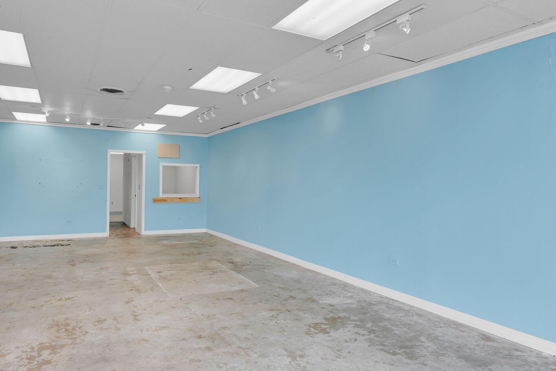 STRATTONS SUBD - Commercial Sale