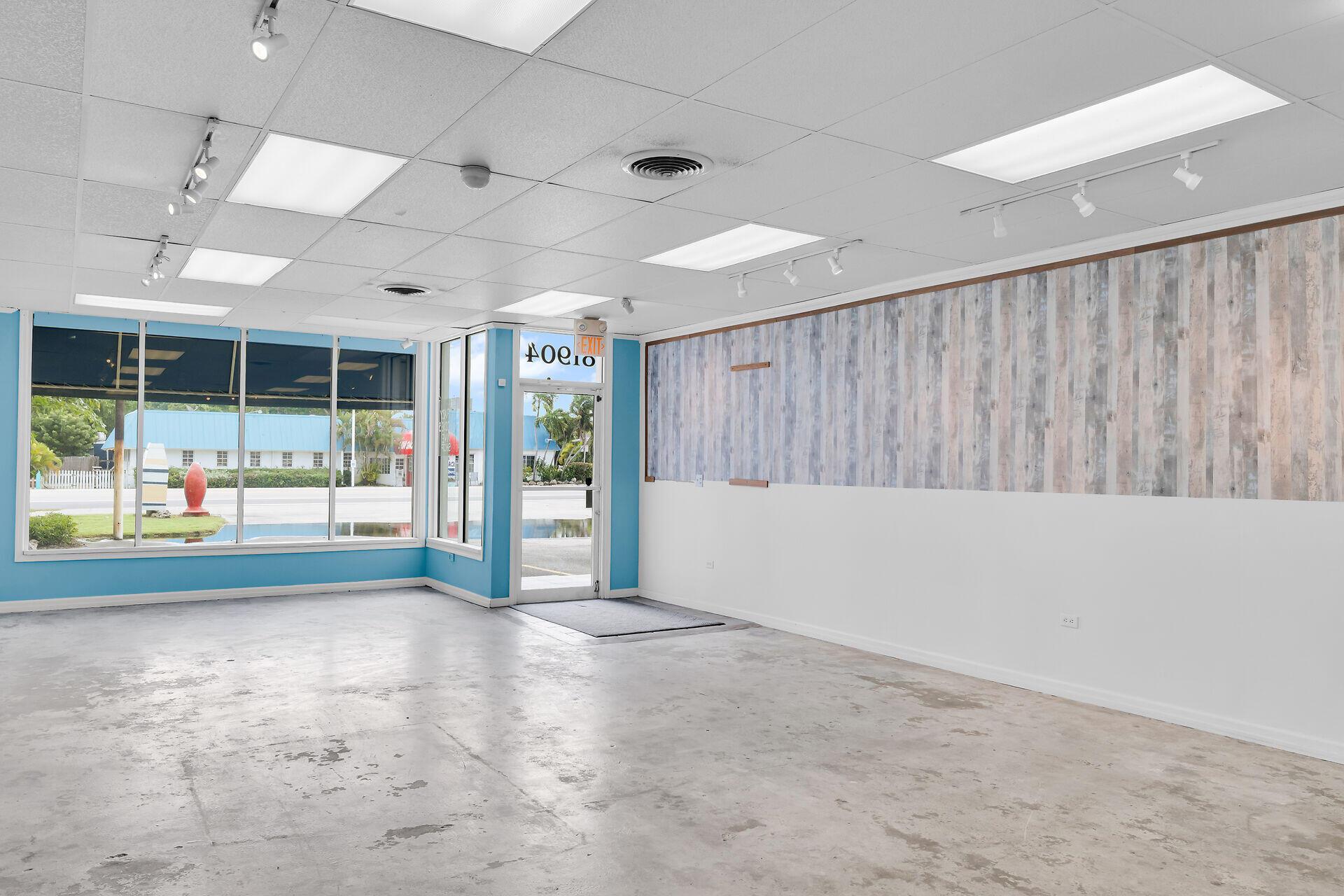 STRATTONS SUBD - Commercial Sale