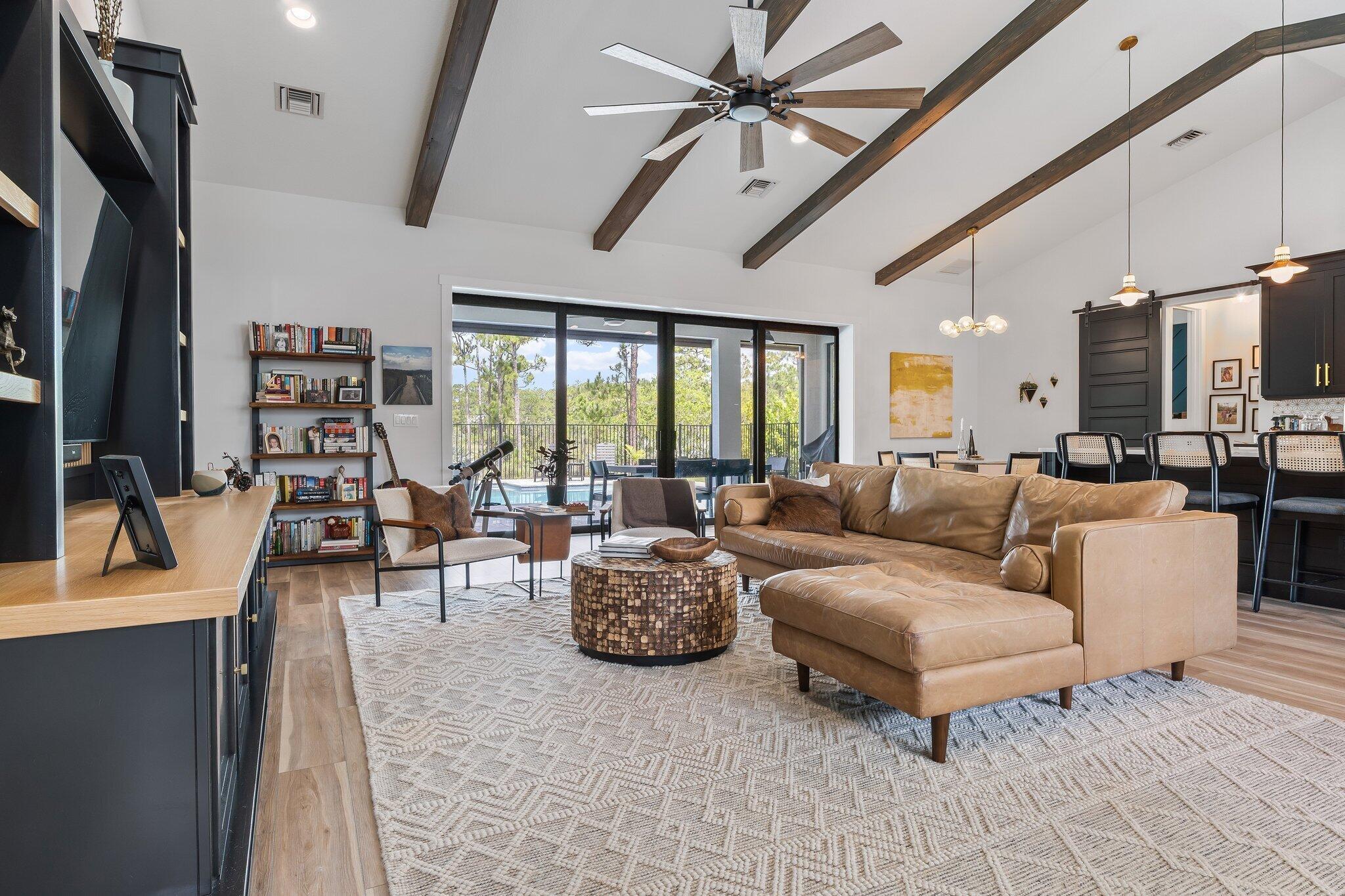 PALM CITY FARMS - Residential