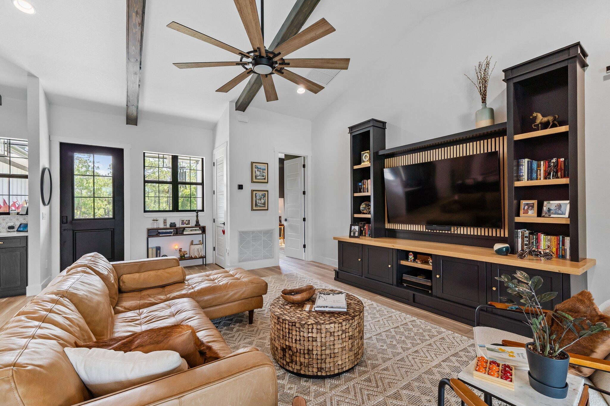 PALM CITY FARMS - Residential