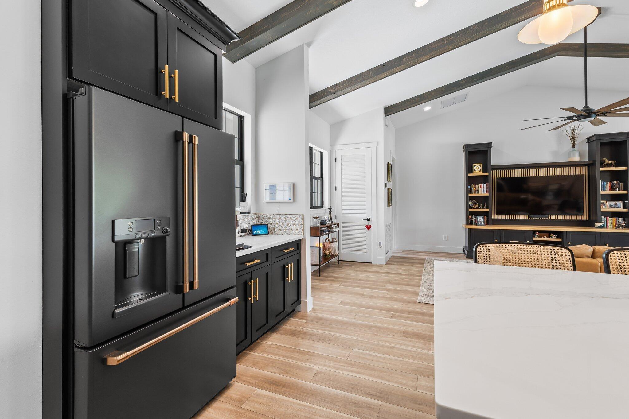 PALM CITY FARMS - Residential