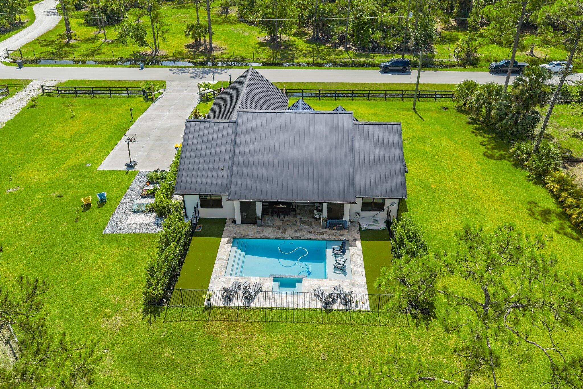 PALM CITY FARMS - Residential