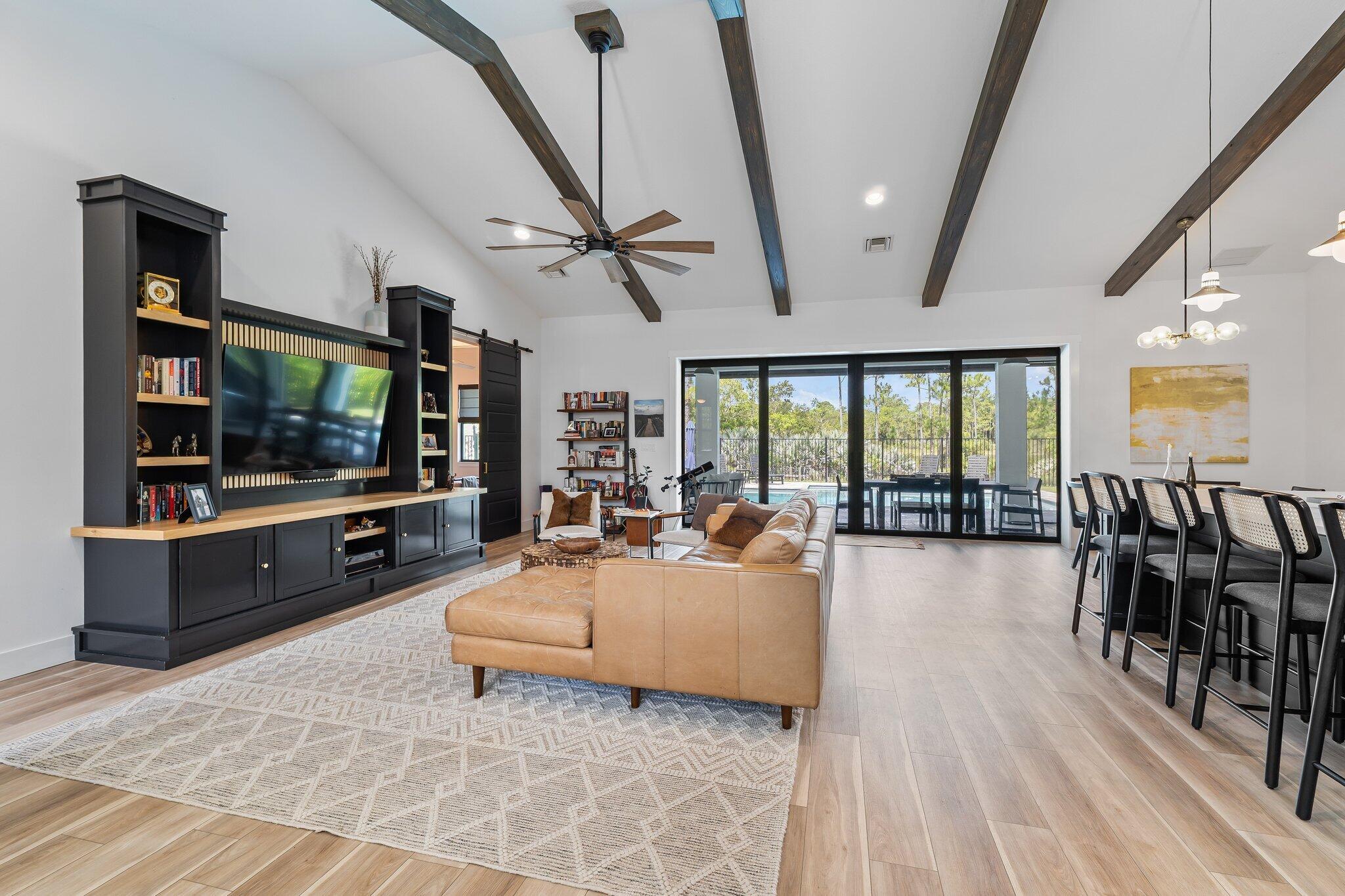 PALM CITY FARMS - Residential