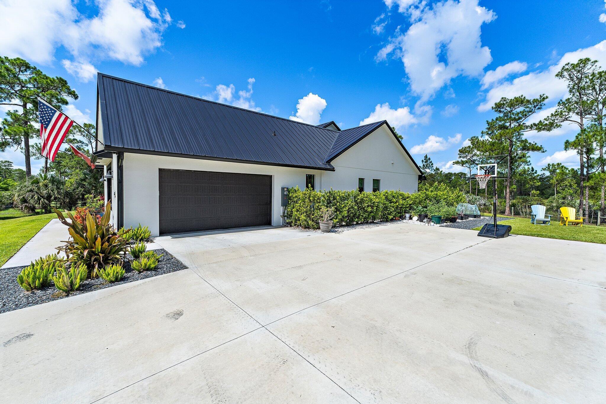 PALM CITY FARMS - Residential