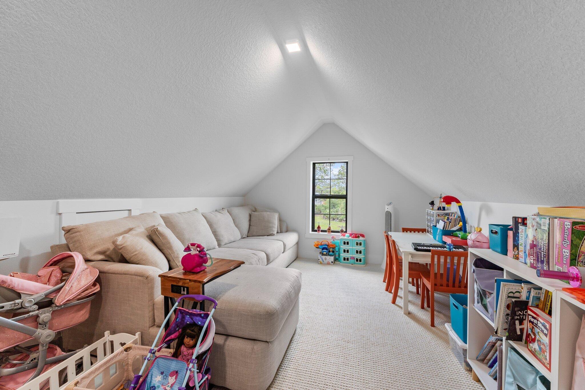 PALM CITY FARMS - Residential