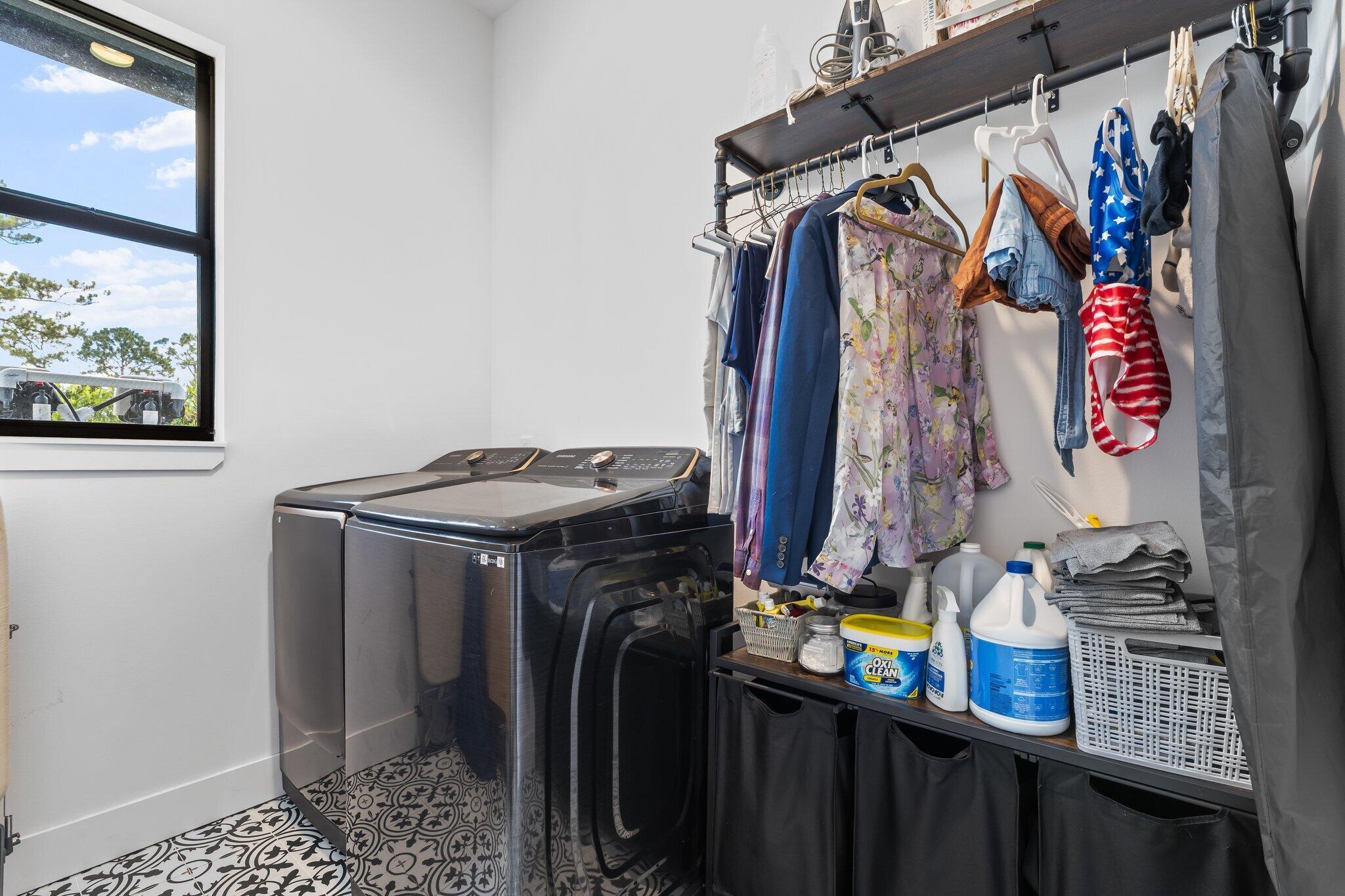 PALM CITY FARMS - Residential