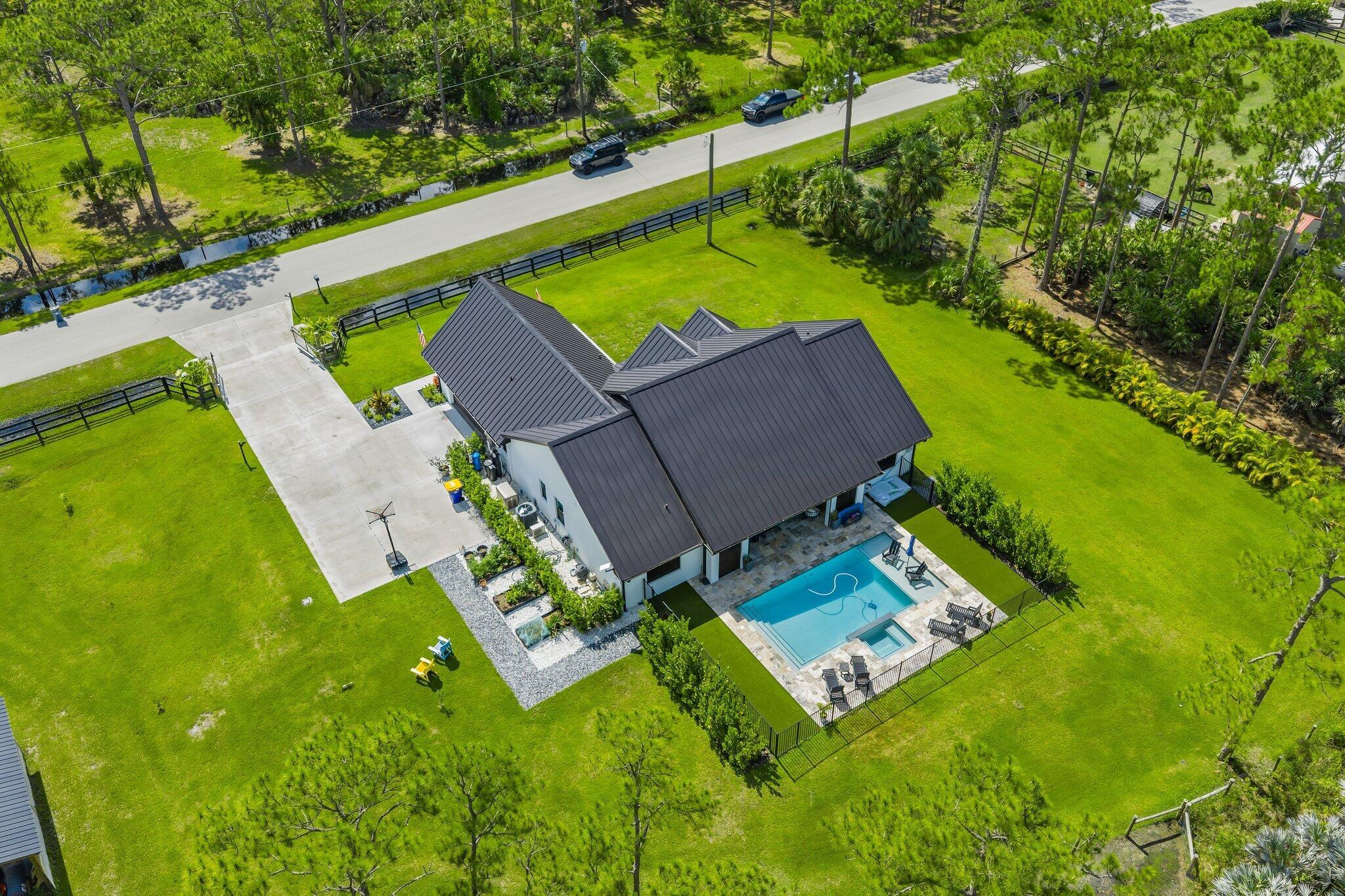 PALM CITY FARMS - Residential