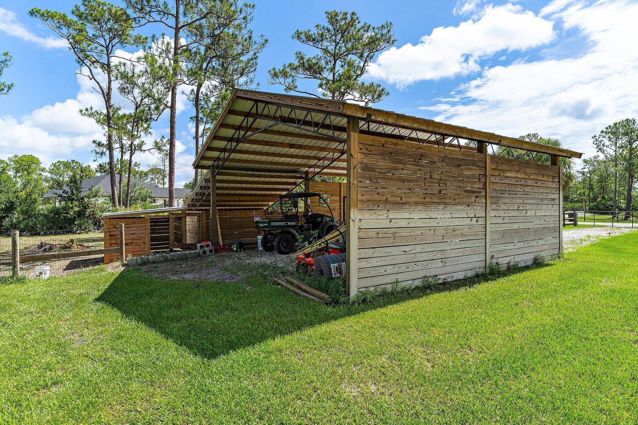 PALM CITY FARMS - Residential