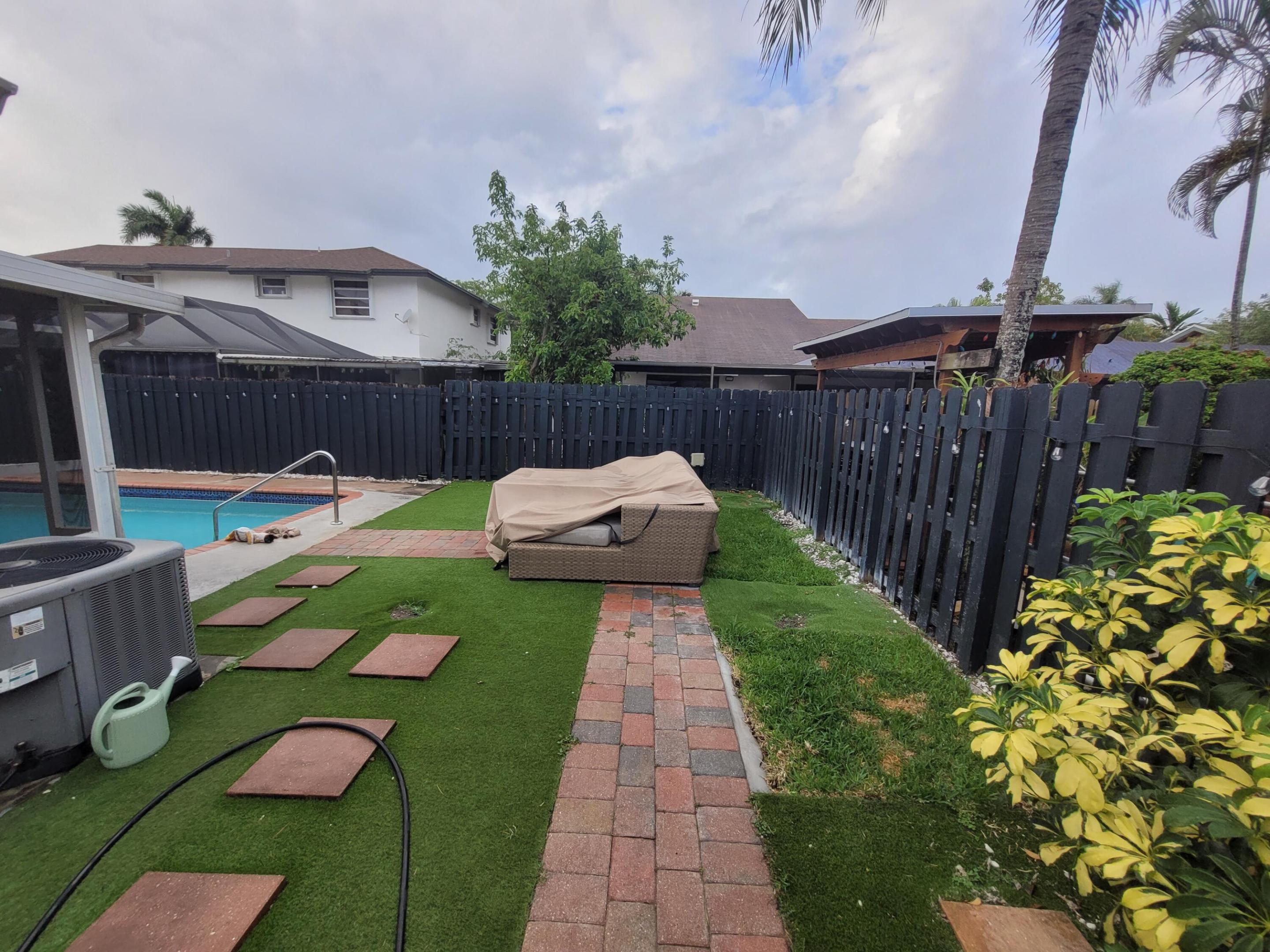 LAKESIDE SOUTH - Residential