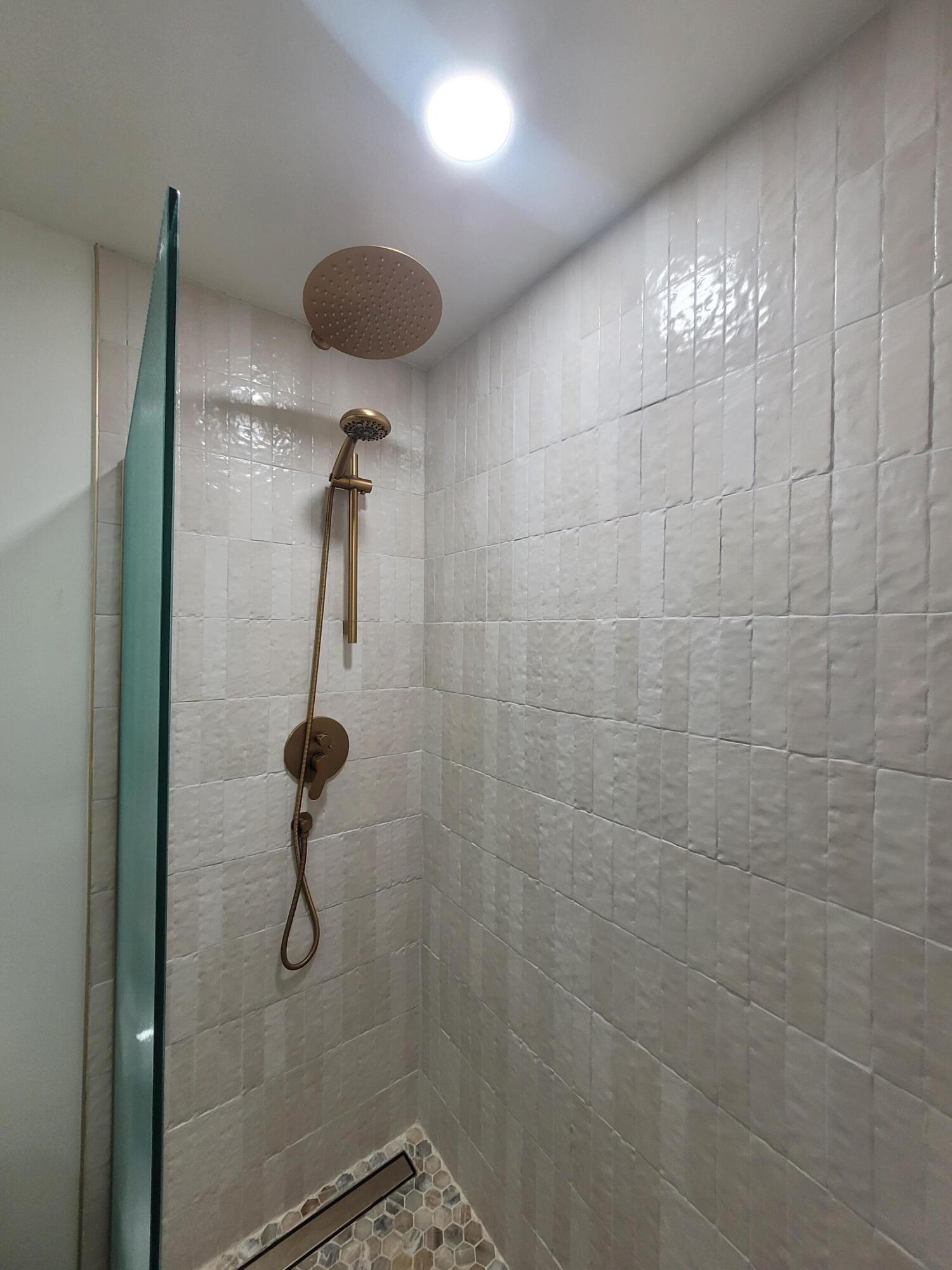 LAKESIDE SOUTH - Residential