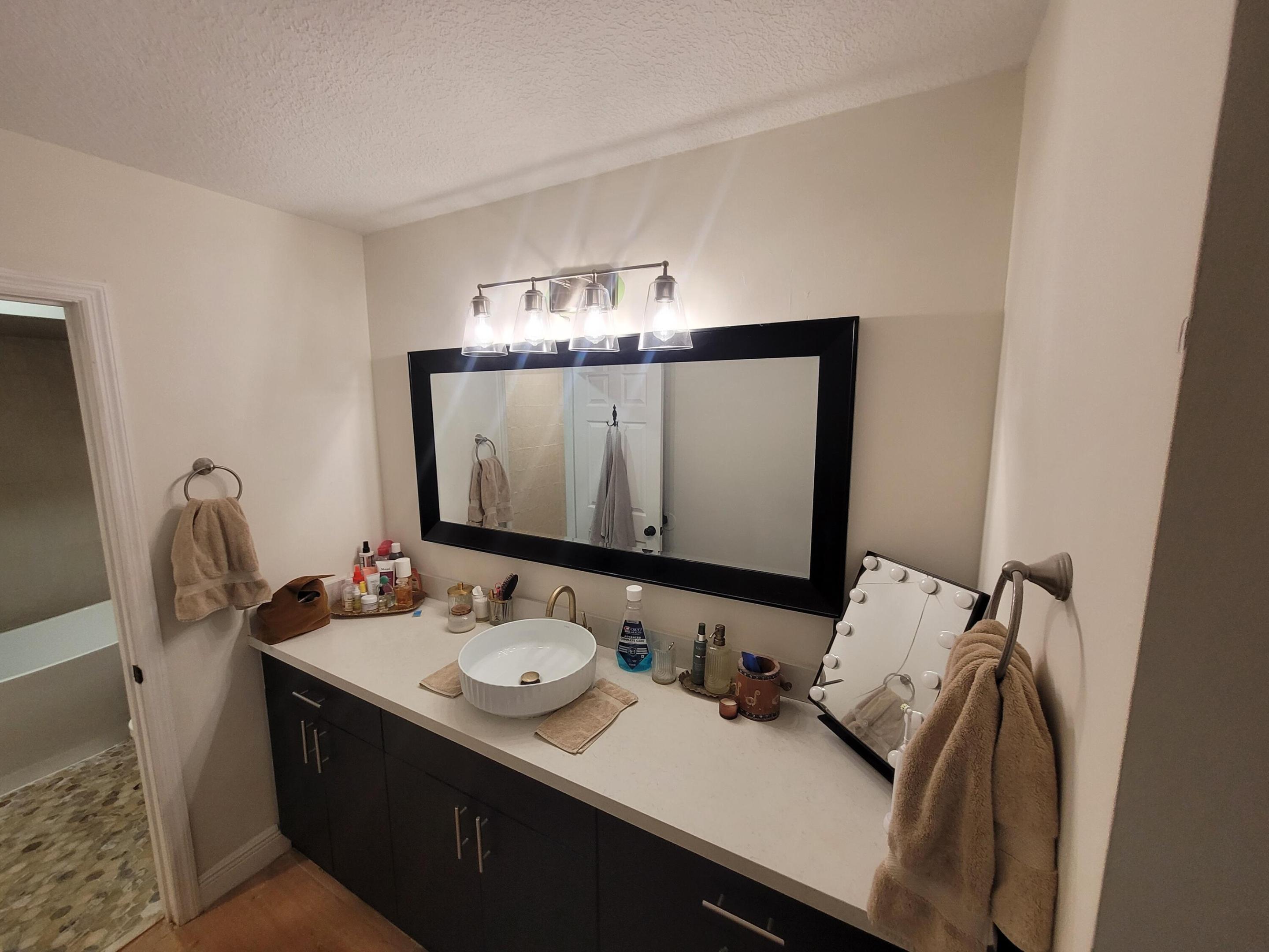 LAKESIDE SOUTH - Residential