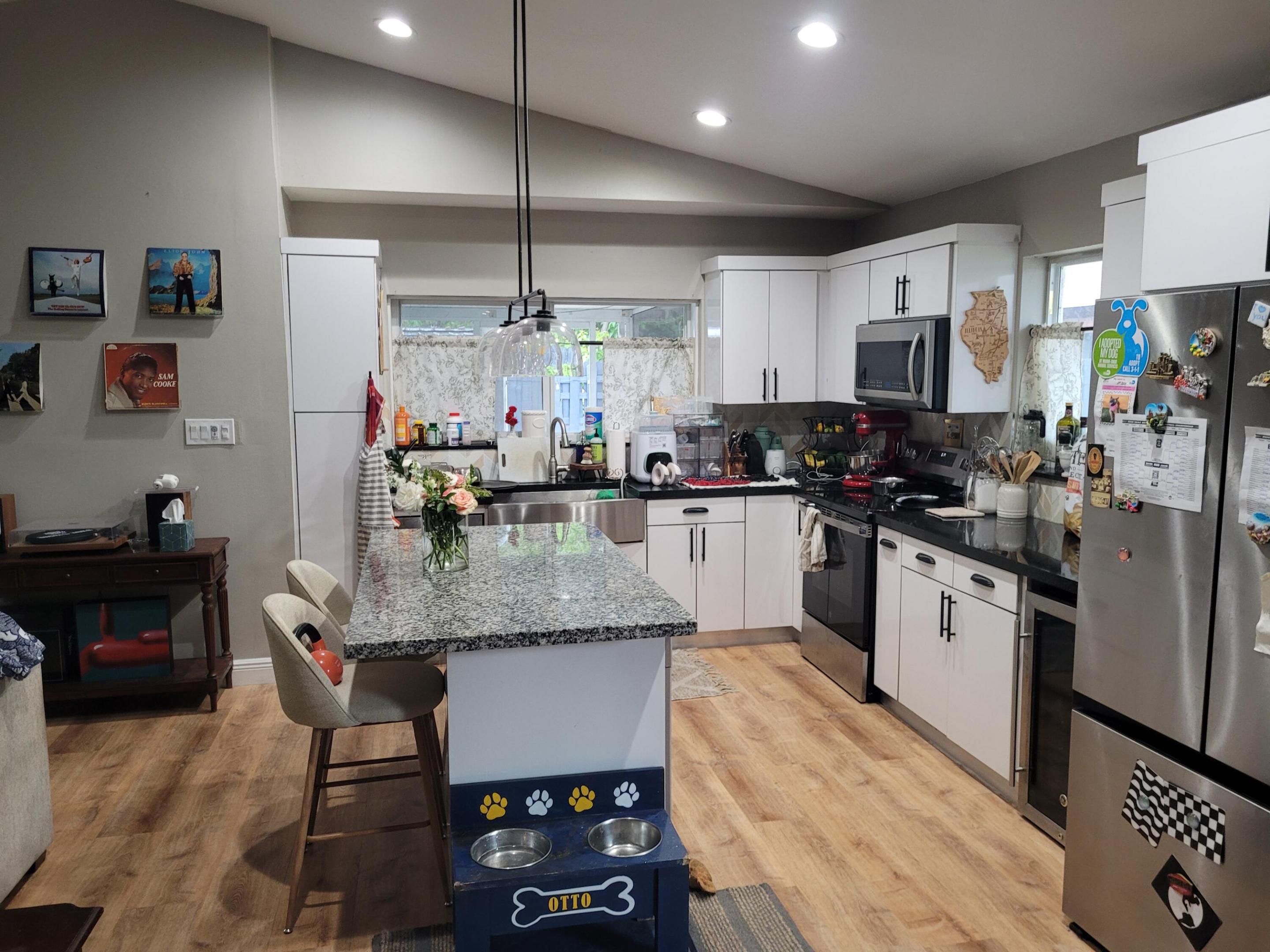 LAKESIDE SOUTH - Residential