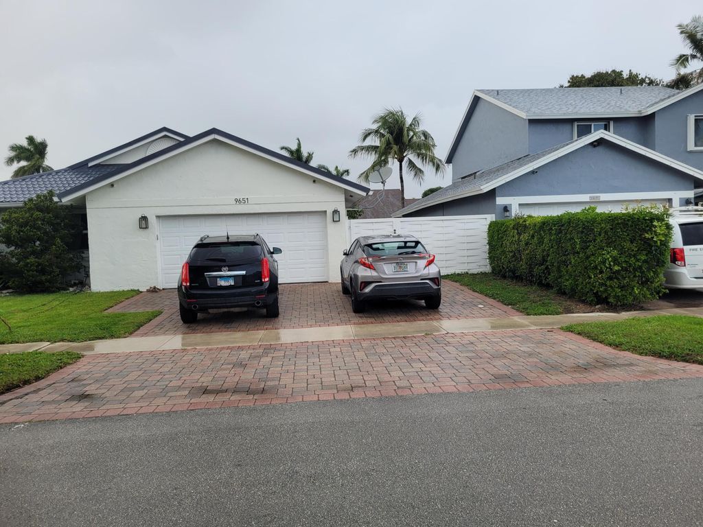 Photo of 9651 SW 9th Court, Pembroke Pines, FL 33025 (MLS # B26009084)