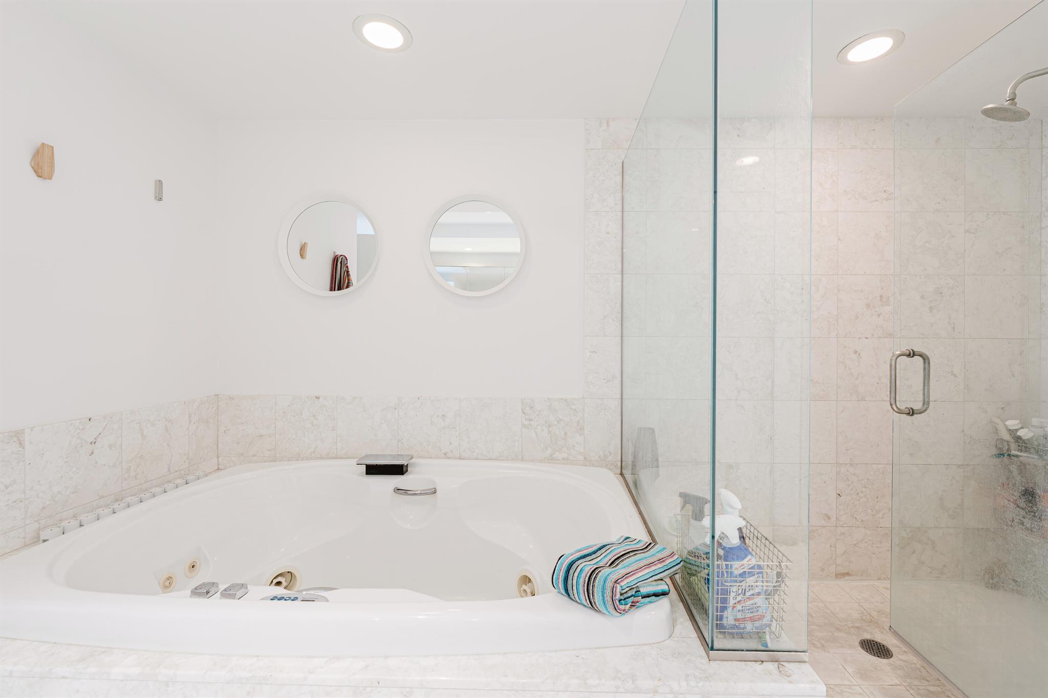 JADE RESIDENCES AT BRICKE - Residential