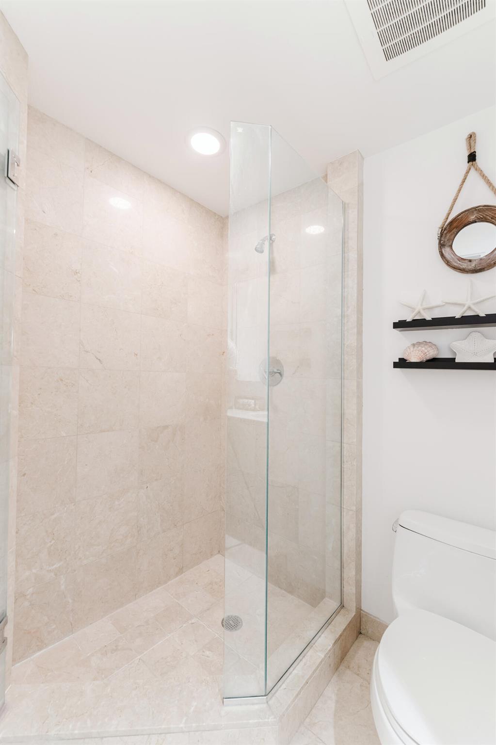 JADE RESIDENCES AT BRICKE - Residential