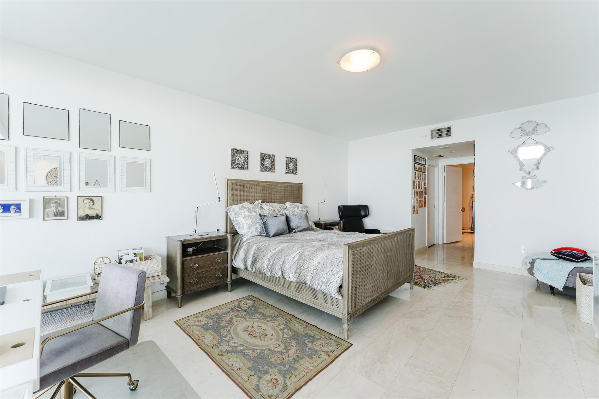 JADE RESIDENCES AT BRICKE - Residential