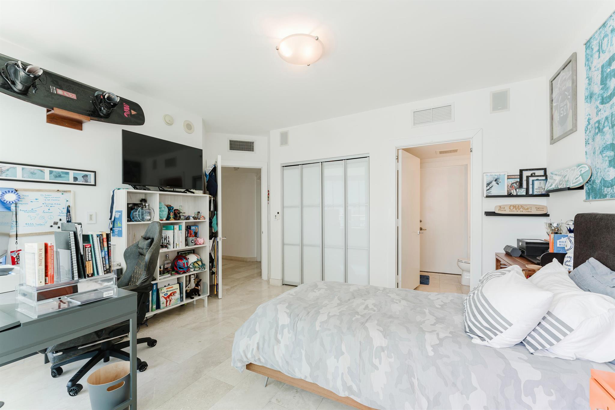 JADE RESIDENCES AT BRICKE - Residential