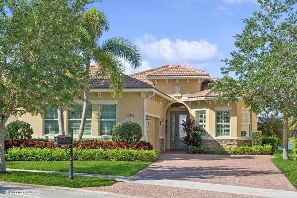 Photo of 10716 SW Visconti Way, Port Saint Lucie, FL 34986 (MLS # R10973551)