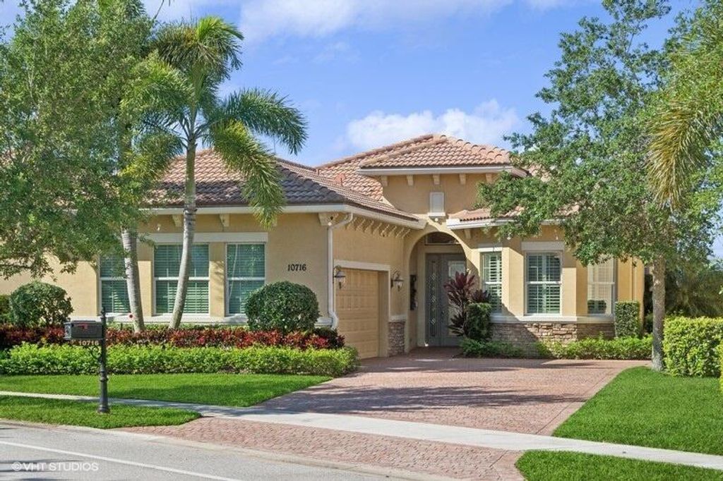 Photo of 10716 SW Visconti Way, Port Saint Lucie, FL 34986 (MLS # R10973551)