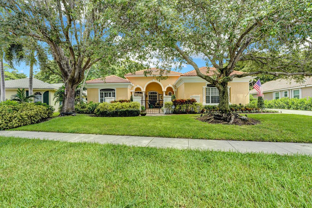 Photo of 4930 Glenn Pine Lane, Boynton Beach, FL 33436 (MLS # R11026434)