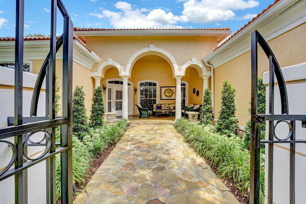 Photo of 4930 Glenn Pine Lane, Boynton Beach, FL 33436 (MLS # R11026434)