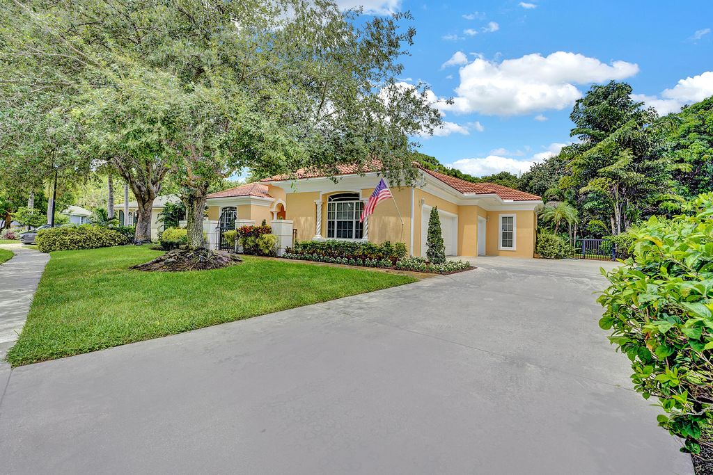 Photo of 4930 Glenn Pine Lane, Boynton Beach, FL 33436 (MLS # R11026434)