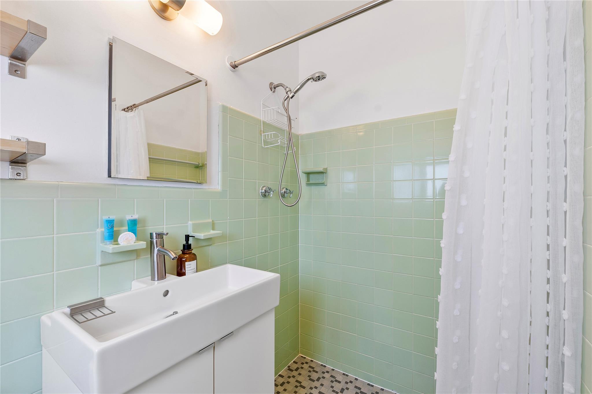 AMADALE - Residential