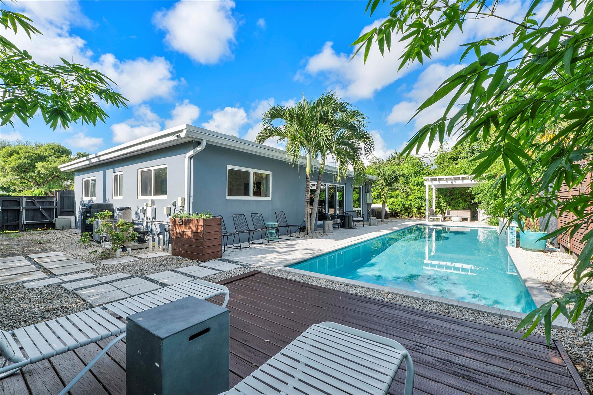 AMADALE - Residential